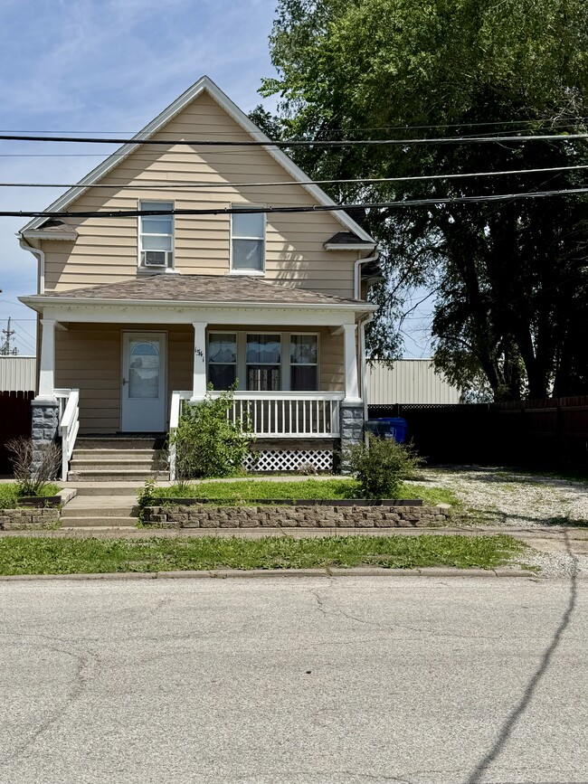 Building Photo - 1541 24th Ave