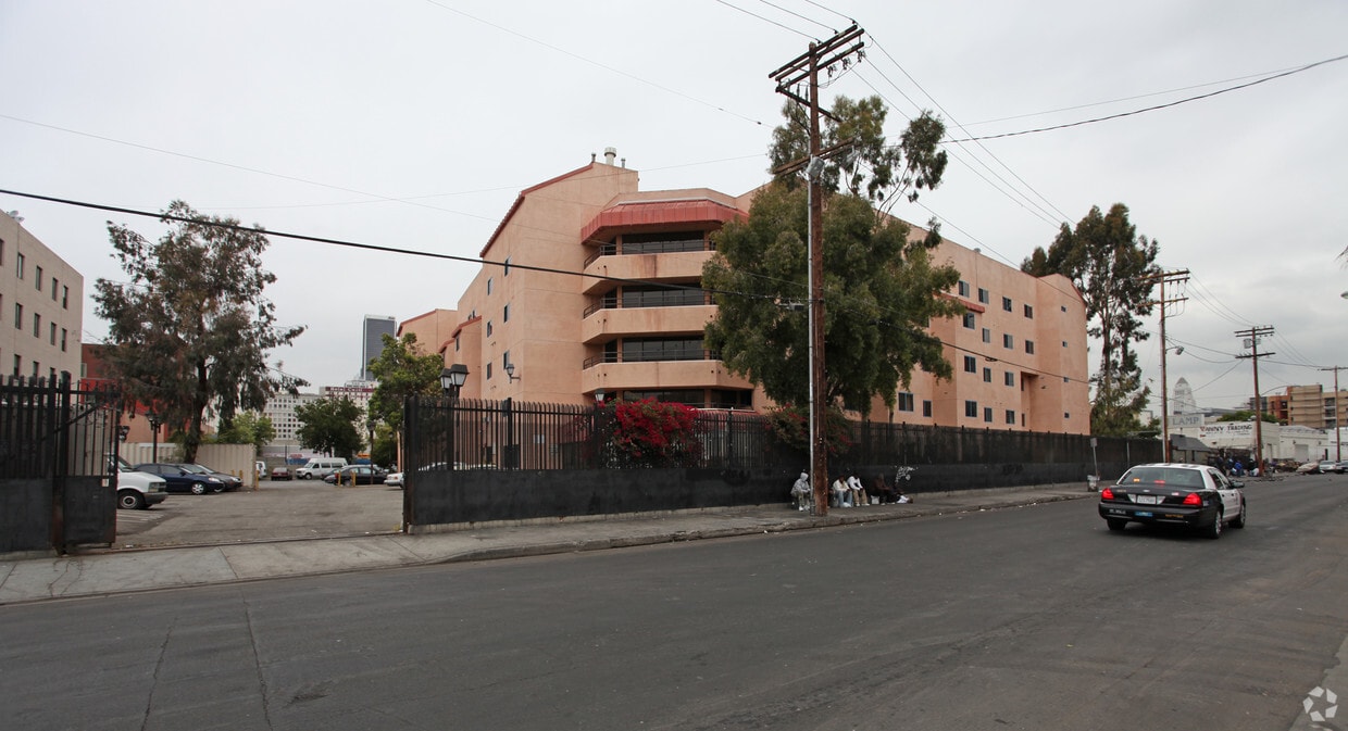 Primary Photo - Ballington Plaza
