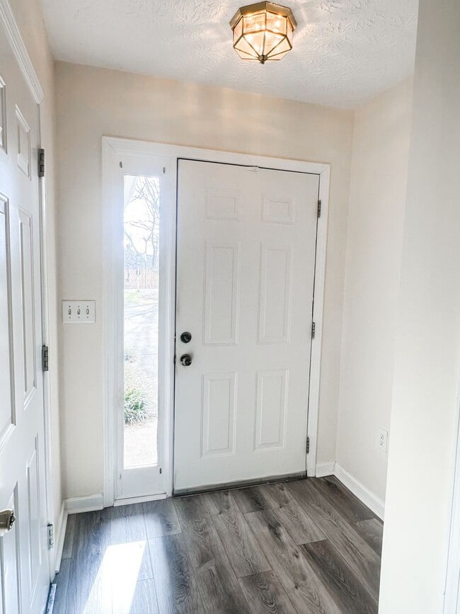 Foto del edificio - 3903 Hidden Hollow Dr