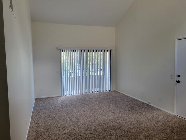 Sala de estar - 27240 Luther Dr