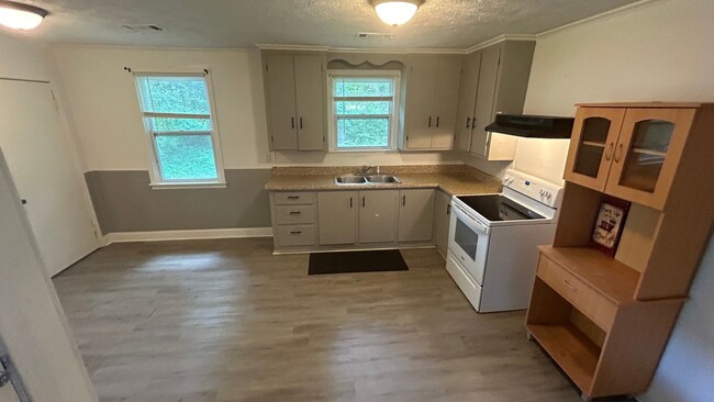 Foto del edificio - Renovated 3 Bedroom 1  Bath Home for Rent!