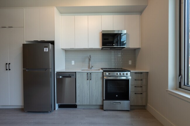 Building Photo - Hillside Apartments