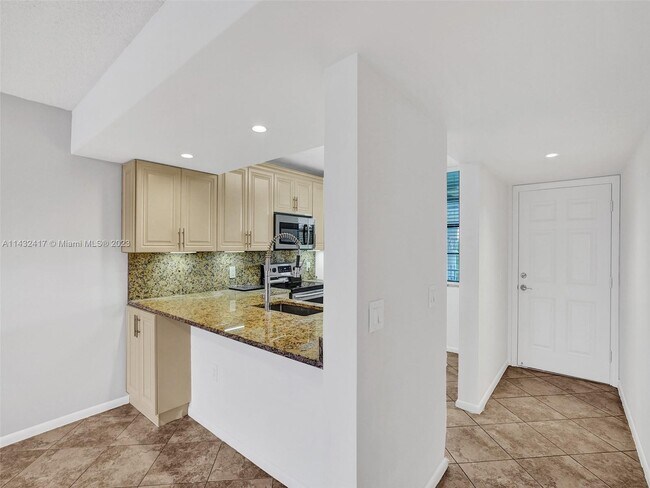 Foto del edificio - 1506 Whitehall Dr