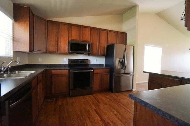 Photo - 7468 Skyline Way House