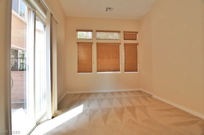 Downstairs bedroom/office, connects to outdoor space with turf - 2000 Hollywell St