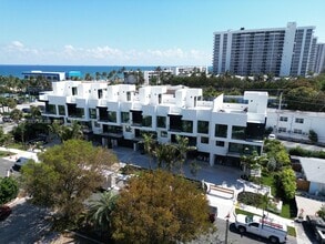 Building Photo - 3222 NE 7th St