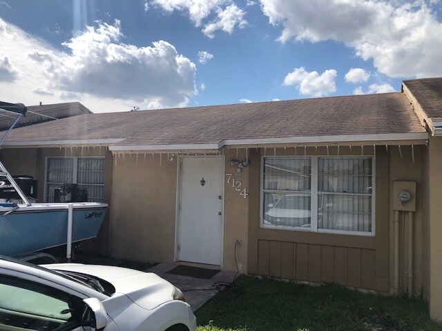 Foto principal - 7124 SW 152nd Ct