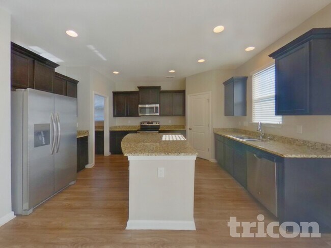 Foto del edificio - 583 Goldstone Ln