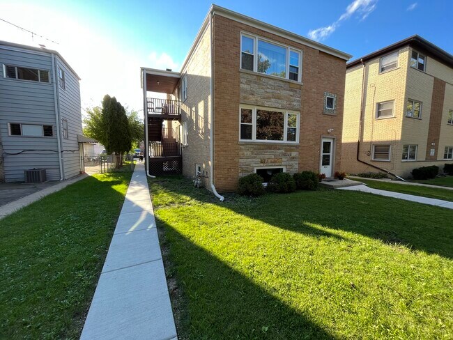 Foto del edificio - 8212 Kilpatrick Ave