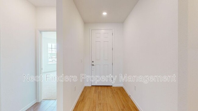 Building Photo - 149 Creek Pebble Dr