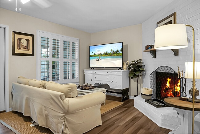 Photo - 733 Ralston Ct Townhome