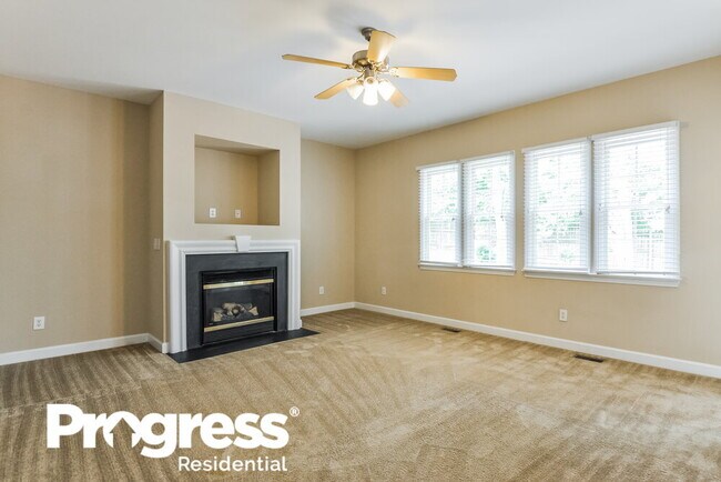 Foto del edificio - 7701 Harps Mill Woods Run