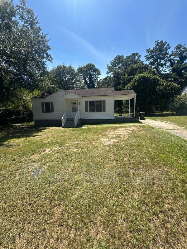 Building Photo - 1936 Clearwater Dr SE