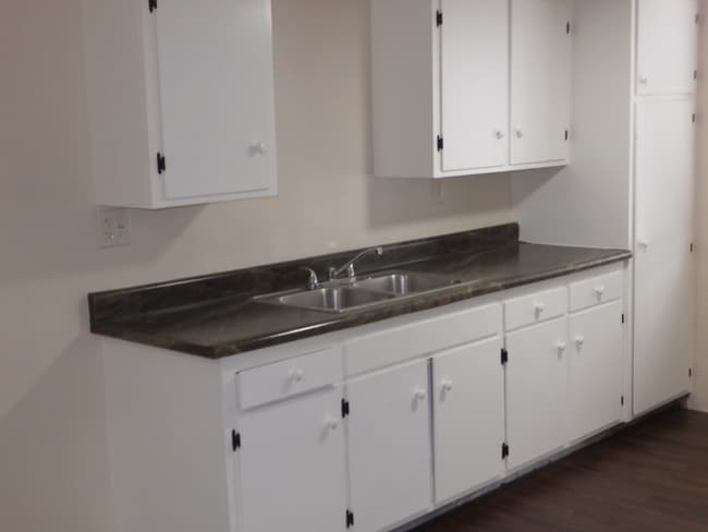 Foto del edificio - 6890 Paramount Blvd