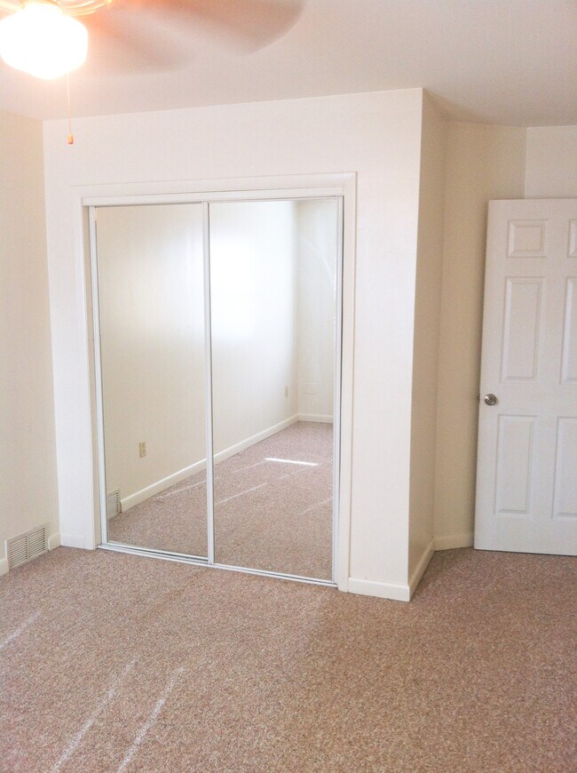 Foto del edificio - 7410 Brockton Rd