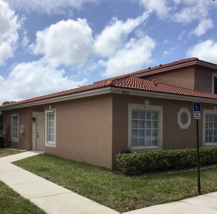 9835 Kamena Cir, Boynton Beach, FL 33436 House Rental in Boynton
