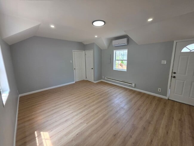 Foto del edificio - Brand New Renovated Cozy home