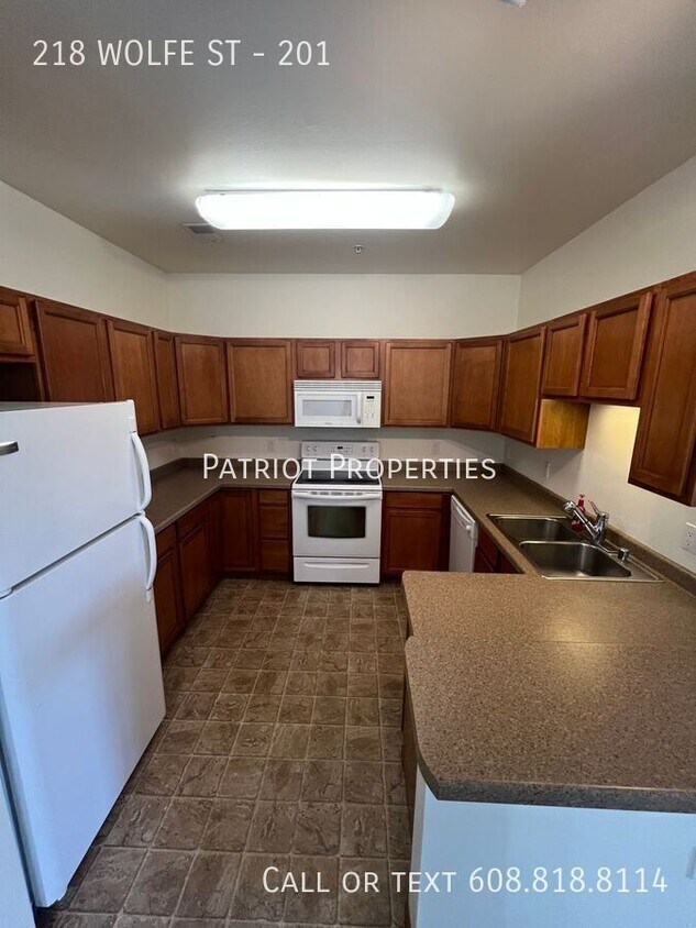 218 Wolfe St Unit 201, Oregon, WI 53575 Room for Rent in Oregon, WI