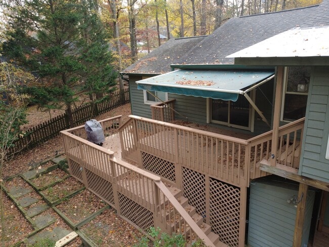 Foto del edificio - 6624 Lakeside Dr