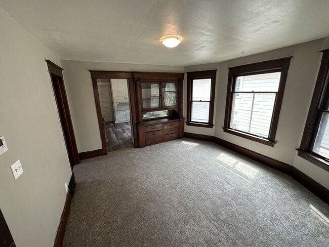 Building Photo - 2130-2130 N 52nd St