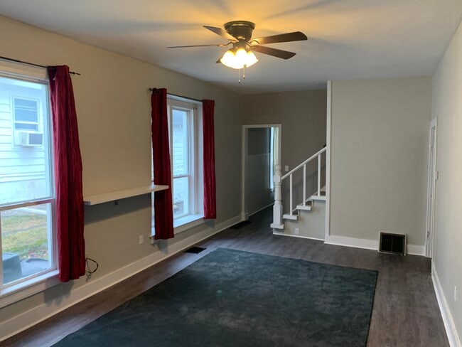 Building Photo - 121 E Jackson St