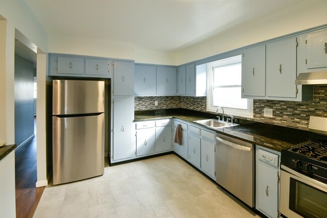 Foto del edificio - 45 E 51st St