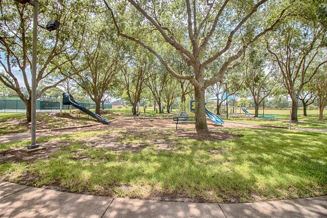 Foto del edificio - 2218 Longspur Ln