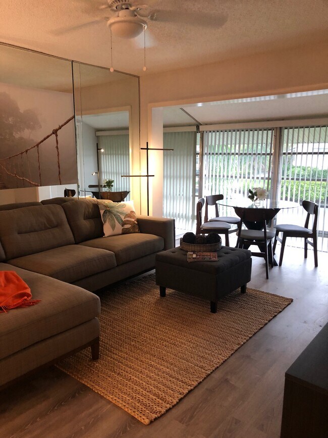 Foto del edificio - 1825 Cobia Dr