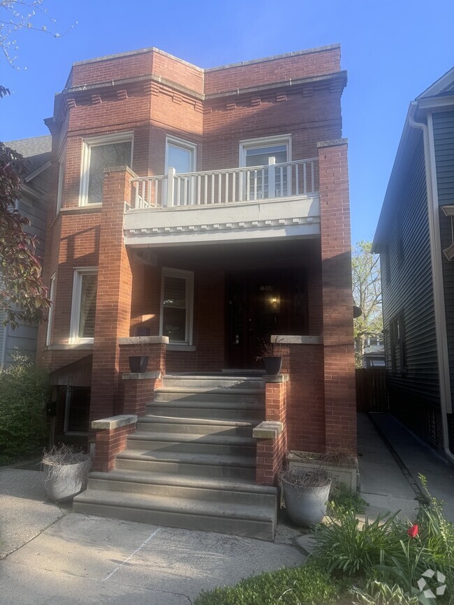 Building Photo - 1519 W Granville Ave