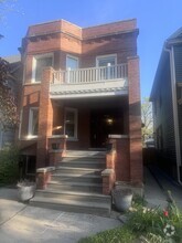 Building Photo - 1519 W Granville Ave
