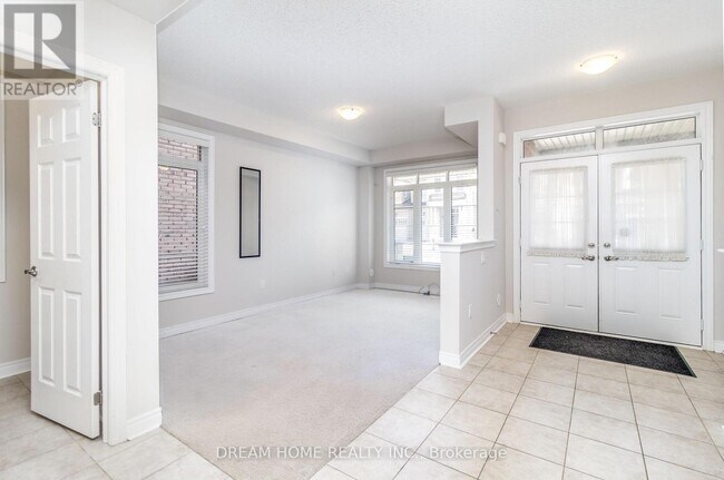 Photo du bâtiment - 3070 Eberly Woods Dr