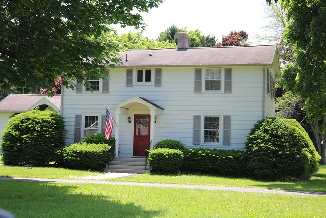 Building Photo - 202 Ridge Rd