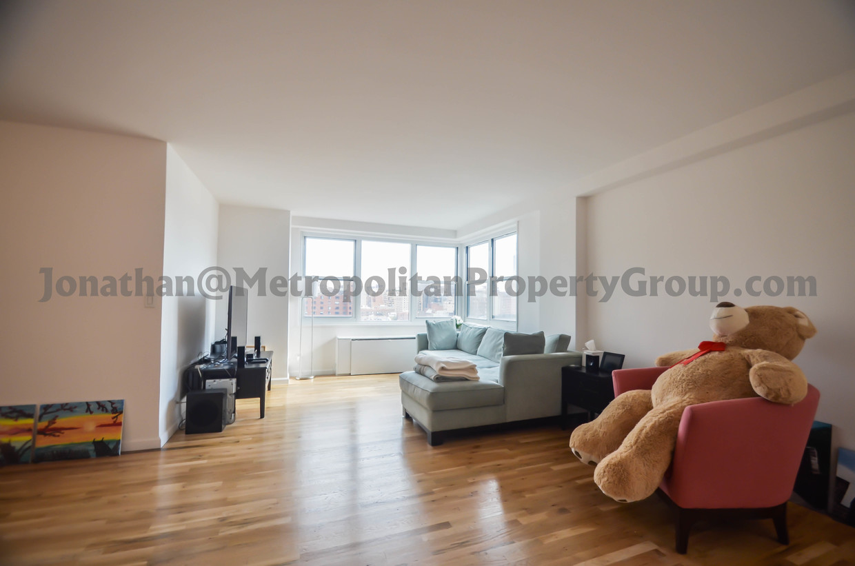 Foto principal - 360 W 22nd St