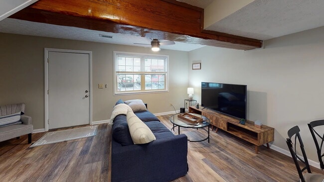 Building Photo - Hometeam Properties