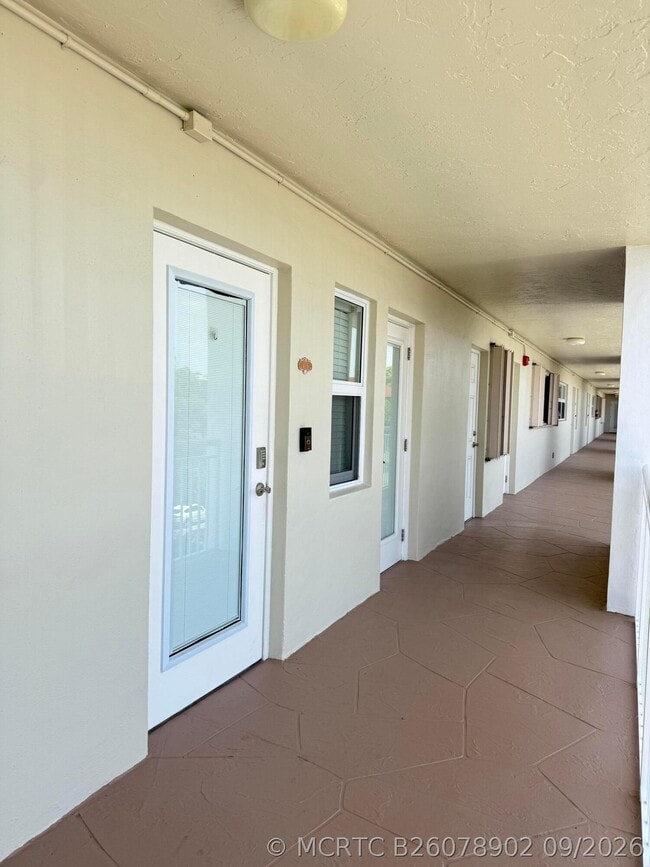 Building Photo - 3180 NE 48th Ct