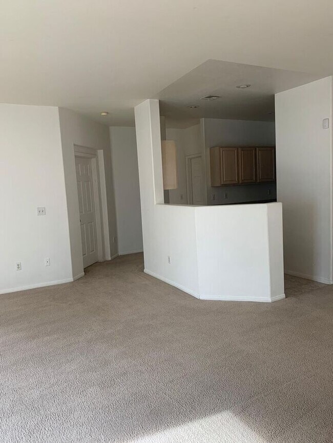 Building Photo - 3555 Meridale Dr
