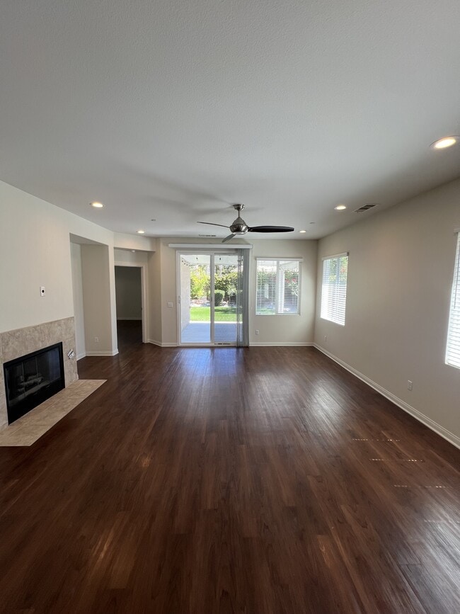 Foto del edificio - 42912 Beamer Ct