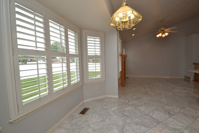 Building Photo - 3987 S Sugar Beet Dr