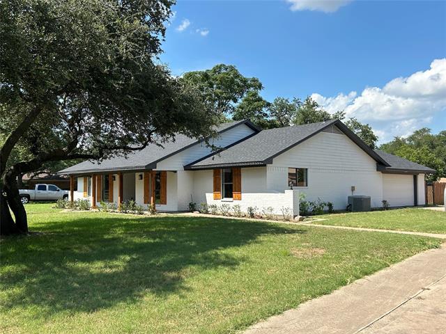 Foto del edificio - 909 Highland Dr