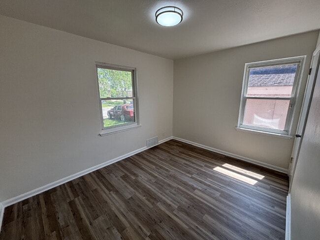 Building Photo - Newly Rehabbed 4-bed home in Gary!