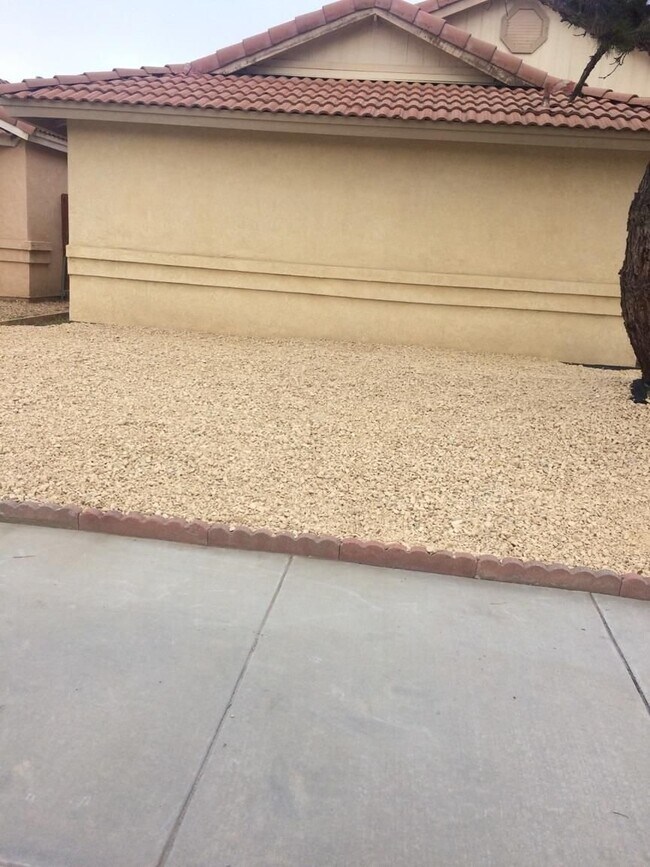 Foto del edificio - 853 Ensenada Dr