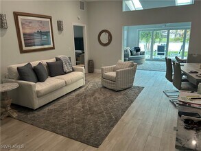 Building Photo - 421 Kings Way