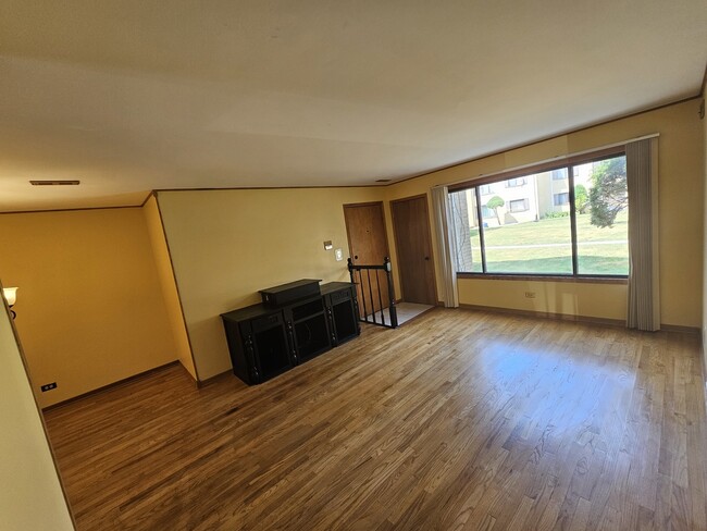 Building Photo - 9345 Hamilton Ct