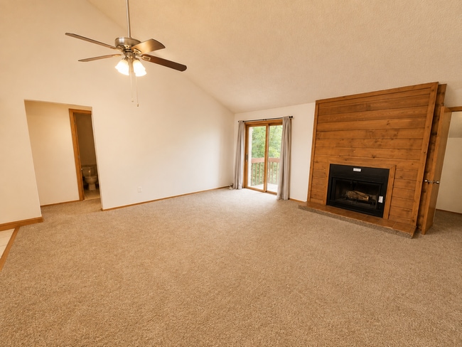 Photo - 2932 Shadow Creek Dr House