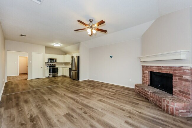Building Photo - 3037 San Martin Dr