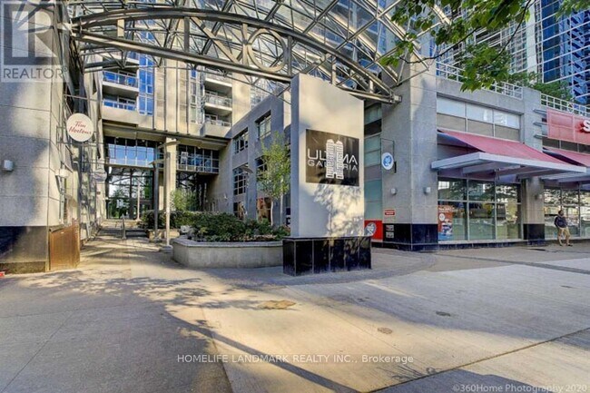 Photo du bâtiment - 4968 Yonge St