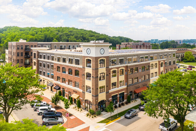 Building Photo - Middleton Center