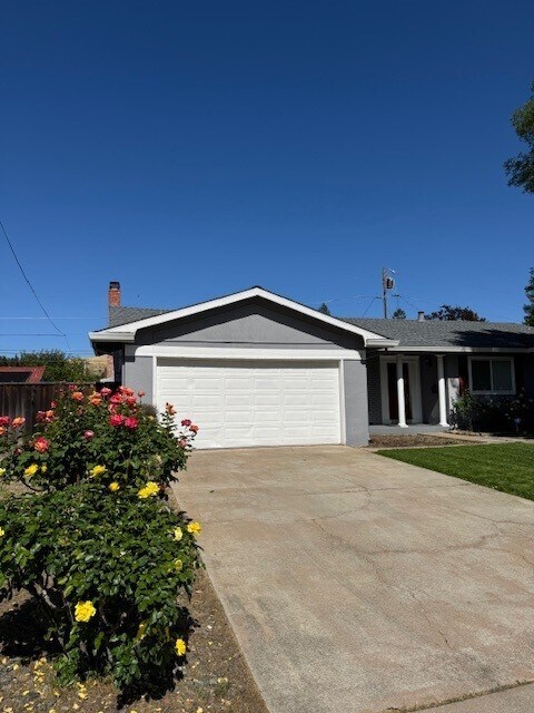 Foto del edificio - 730 San Andreas Ct