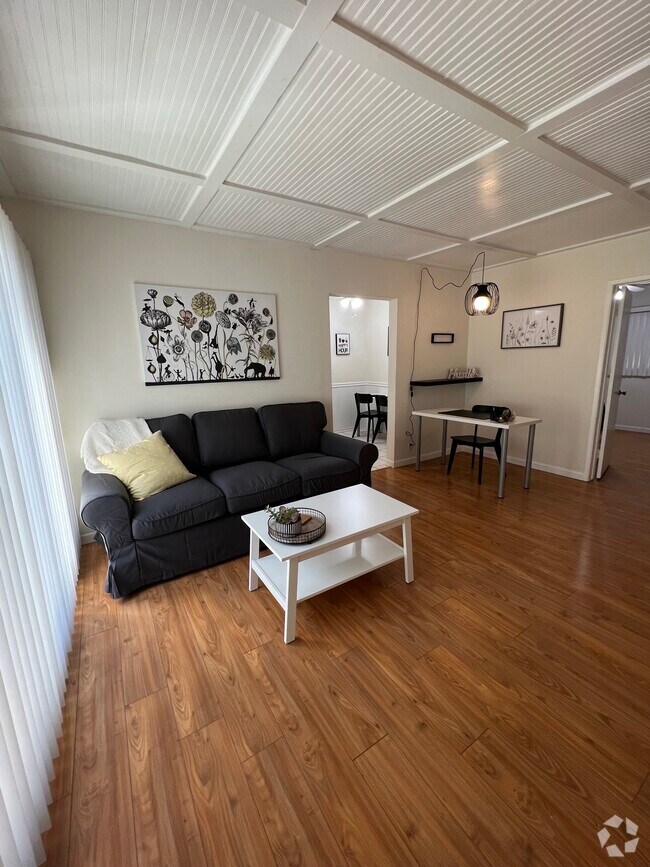 Apartments for Rent in 90069