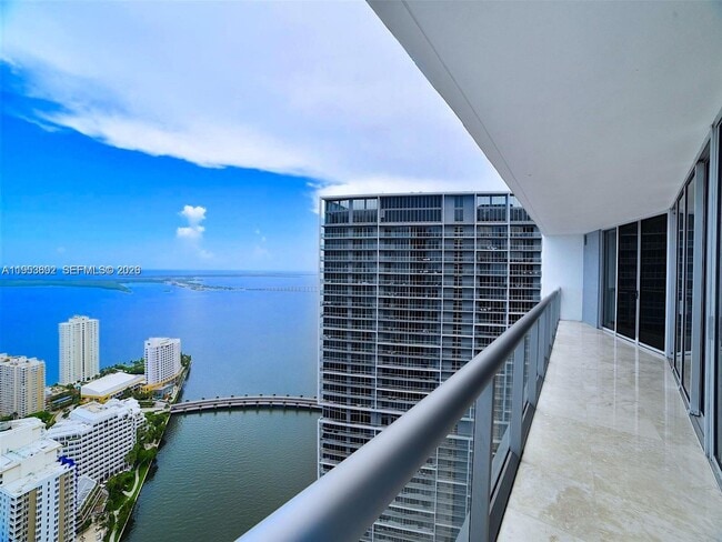 Building Photo - 465 Brickell Ave